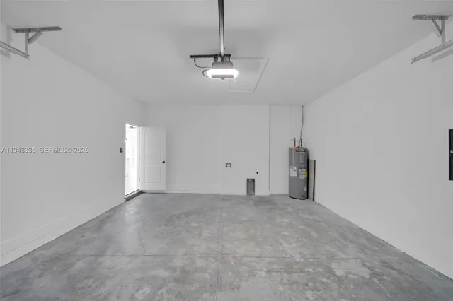 $2,000 | 328 Gordon Avenue South, Unit 328, Lehigh Acres, FL 33973