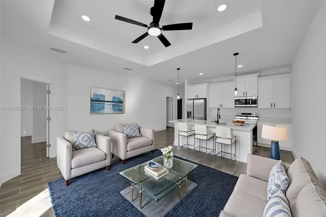 $2,000 | 328 Gordon Avenue South, Unit 328, Lehigh Acres, FL 33973