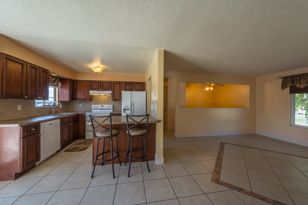 304 North Hodges Road Greenacres, WA 99016 - Photo 2 of 14 Gallery Image 2