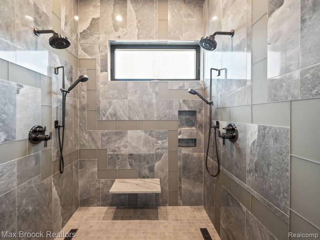 4890 Charing Cross Road Bloomfield Hills, MI 48304 - Photo 25 of 52 Gallery Image 25