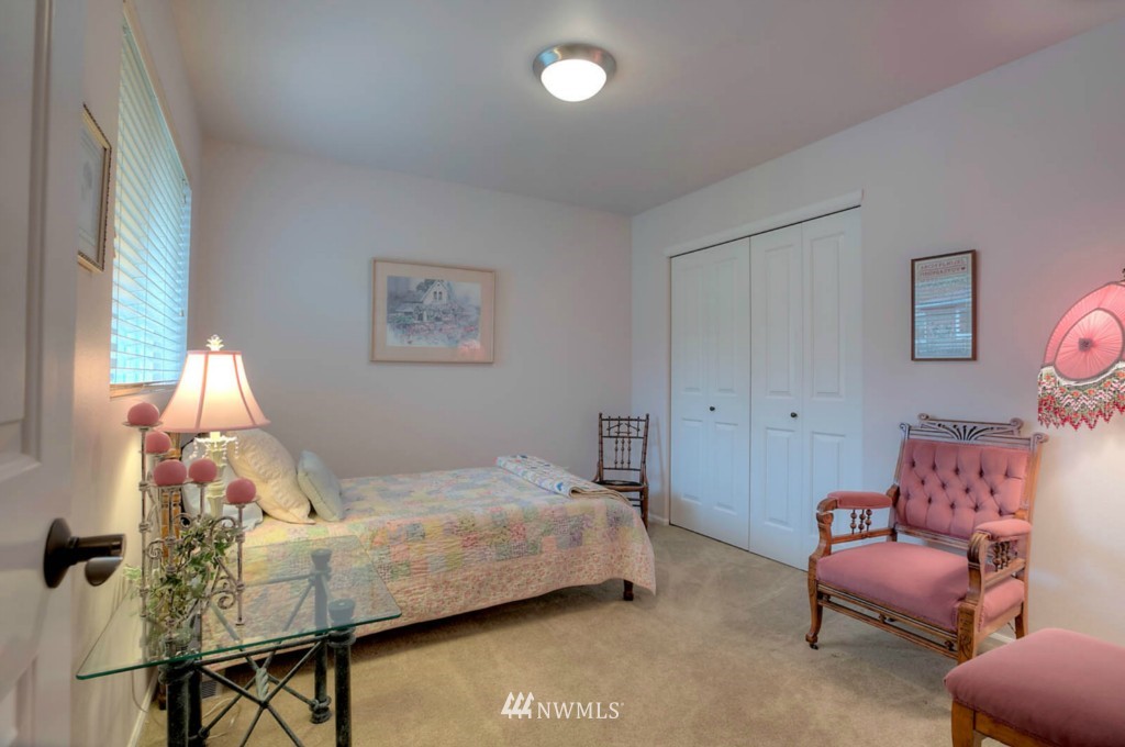 16126 167th Avenue Southeast Renton, WA 98058 - Photo 9 of 14 Gallery Image 9