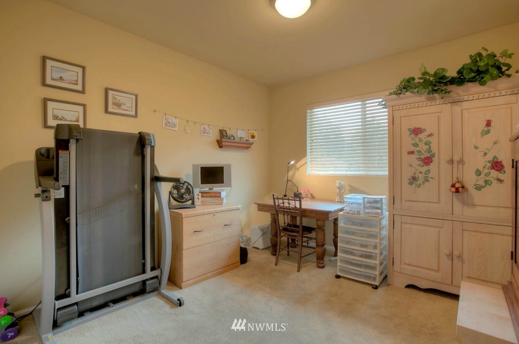 16126 167th Avenue Southeast Renton, WA 98058 - Photo 10 of 14 Gallery Image 10
