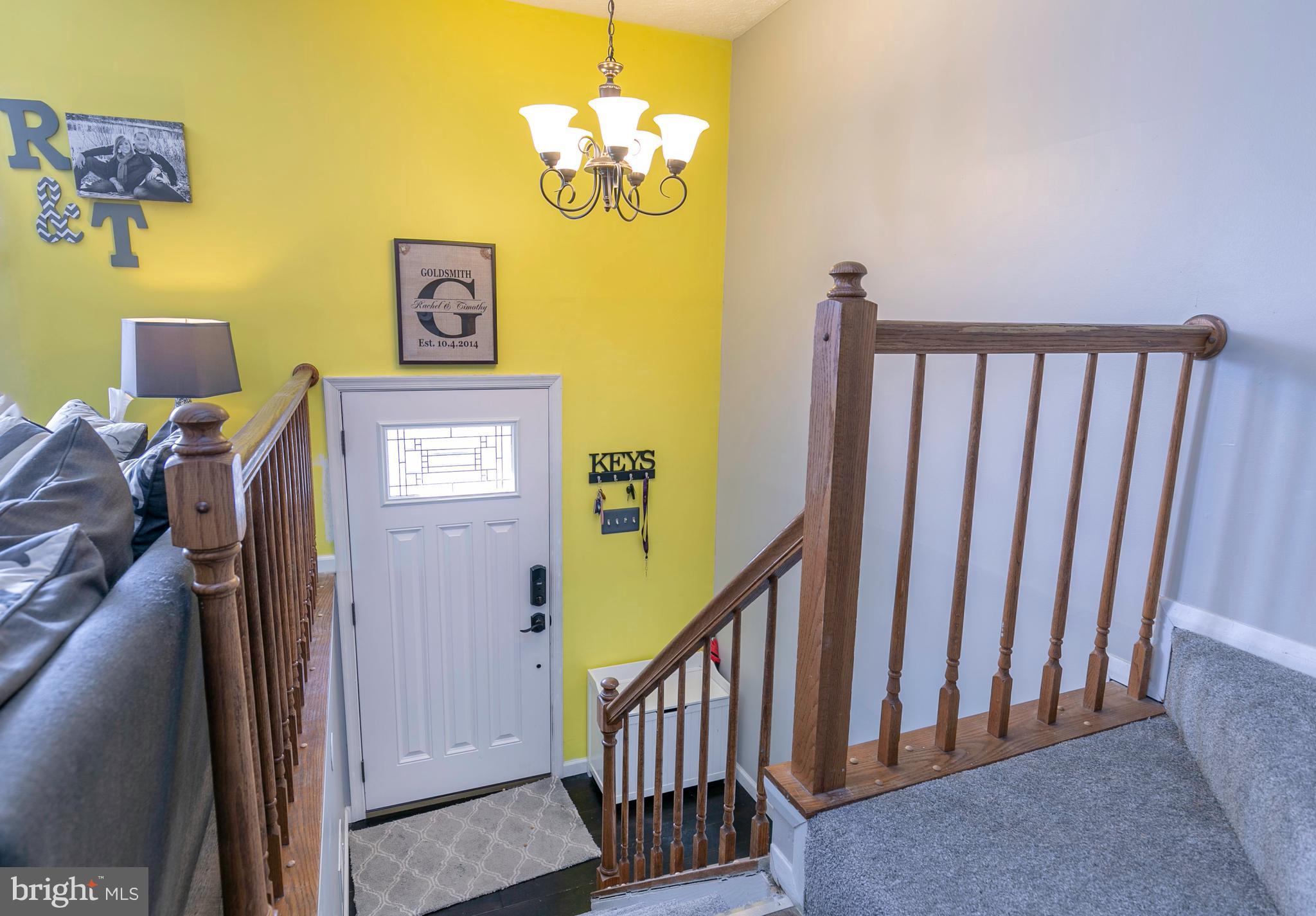 372 Rambling Ridge Court Pasadena, MD 21122 - Photo 5 of 43 foyer