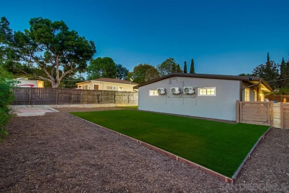 12378 Wade Way El Cajon, CA 92021 - Photo 11 of 48