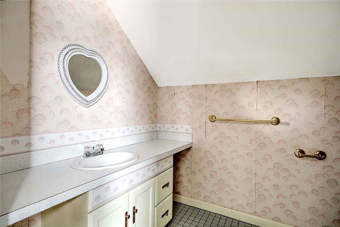 33 Mason Street Warren, RI 02885 - Photo 27 of 34