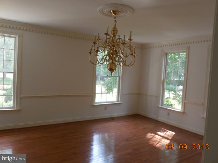 805 Riverton Road Moorestown, NJ 08057 - Photo 9 of 25 Gallery Image 9