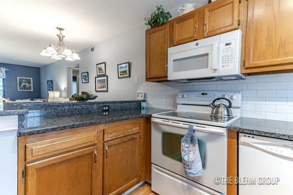 $182,000 | 3288 Devonwood Hills Northeast, Unit F, Grand Rapids, MI 49525