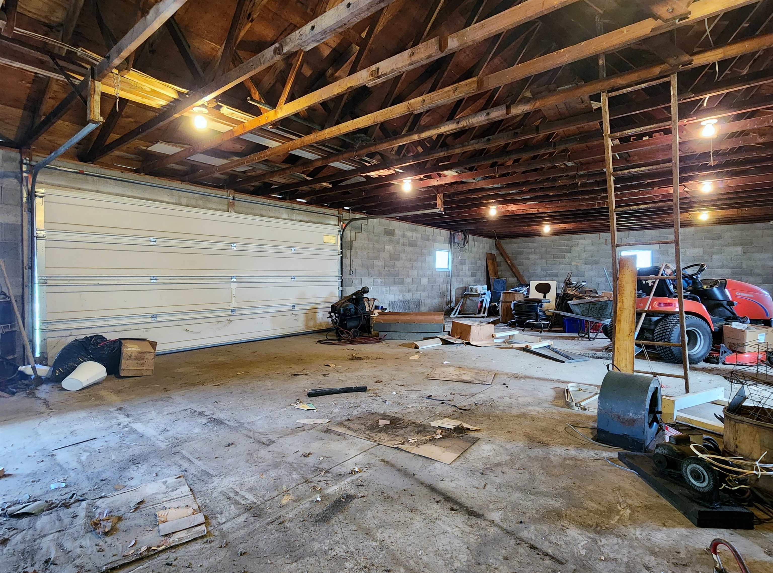 911 East Monroe Road St. Louis, MI 48880 - Photo 42 of 50 1910211-41.JPG