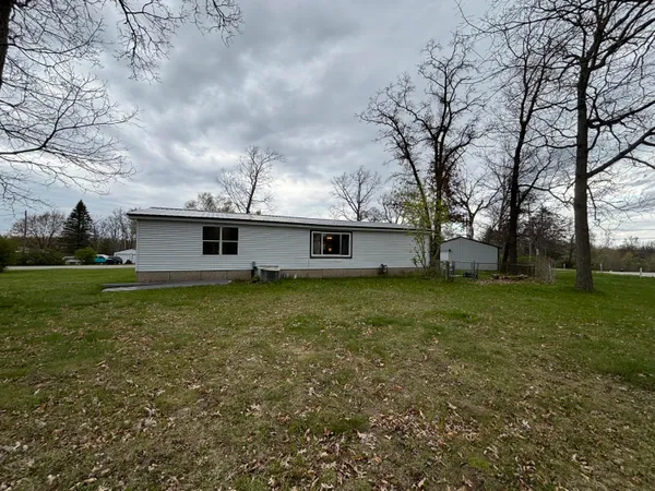 $219,000 | 1578 East Pine Hill Avenue, White Cloud, MI 49349