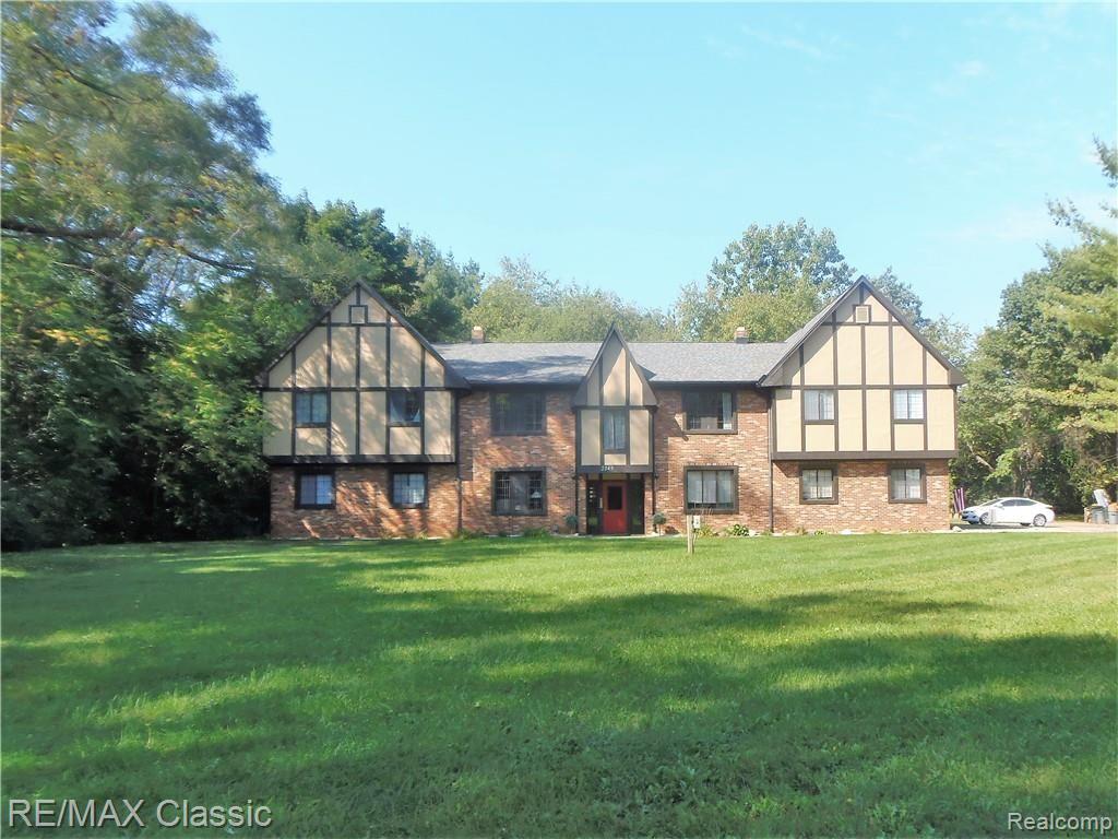 2049 Duck Lake Road North, Unit 5 Highland, MI 48356 - Photo 3 of 15