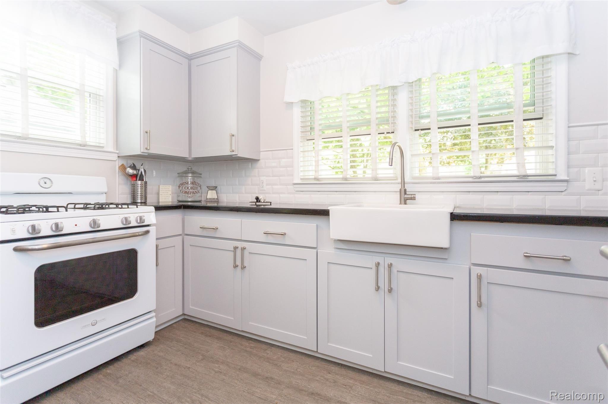 3539 Kenmore Road Berkley, MI 48072 - Photo 28 of 50 brgKEN-45.jpg