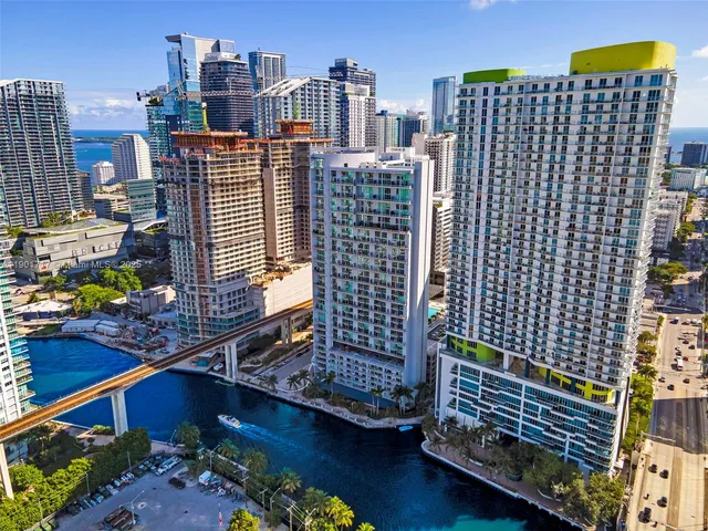 $349,999 | 690 Southwest 1st Court, Unit 2730, Miami, FL 33130