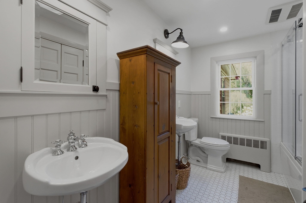 41 Brook Street Wakefield, MA 01880 - Photo 20 of 42 Gallery Image 20
