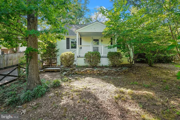 $359,000 | 18418 Woodland Drive, Triangle, VA 22172