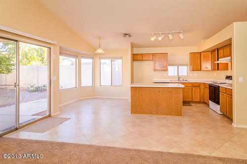 2304 East Smoke Tree Road Gilbert, AZ 85296 - Photo 5 of 17 Kitchen & Breakfast Nook