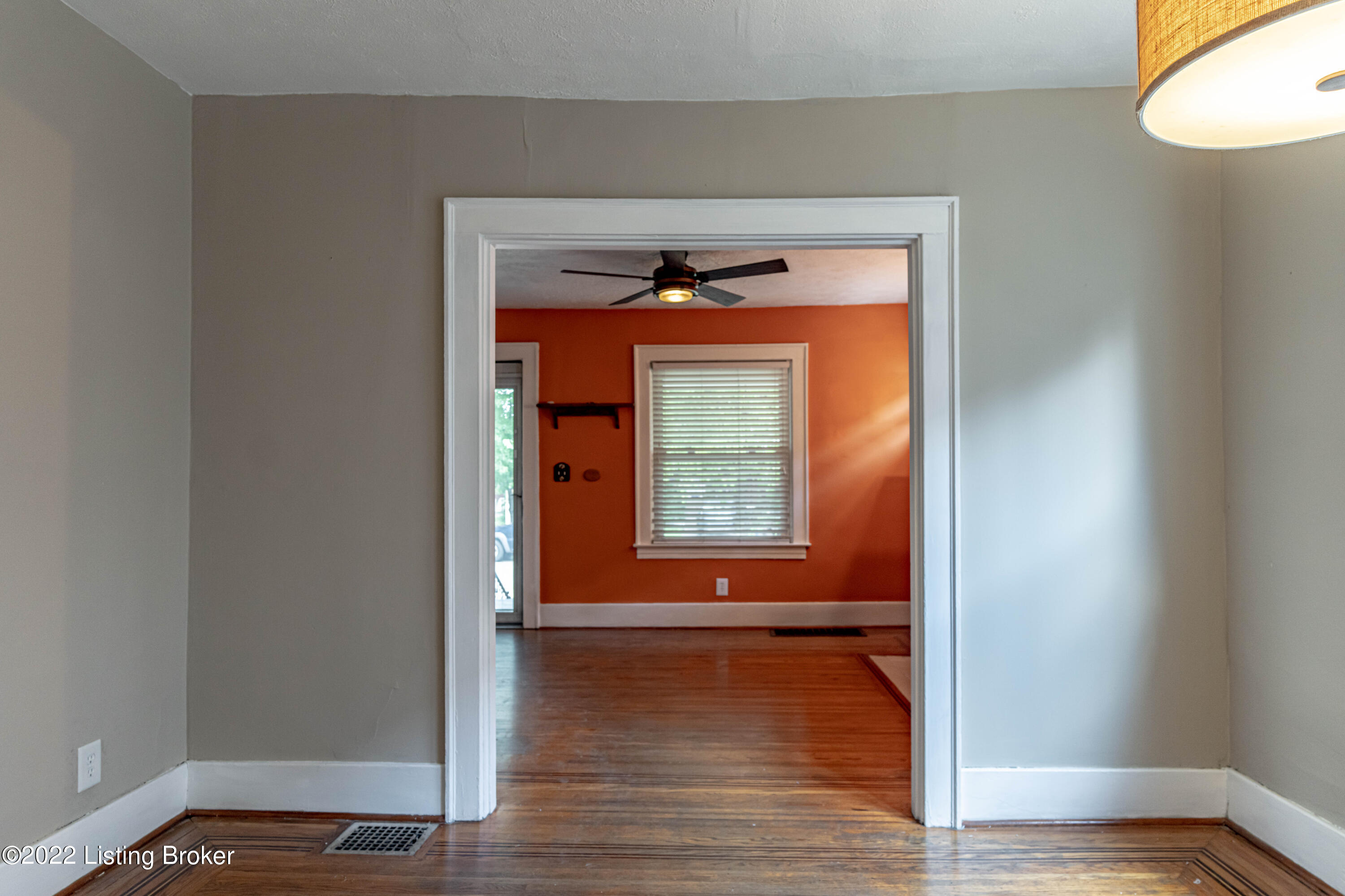 2424 Sherry Road Louisville, KY 40217 - Photo 17 of 23 DSC09624