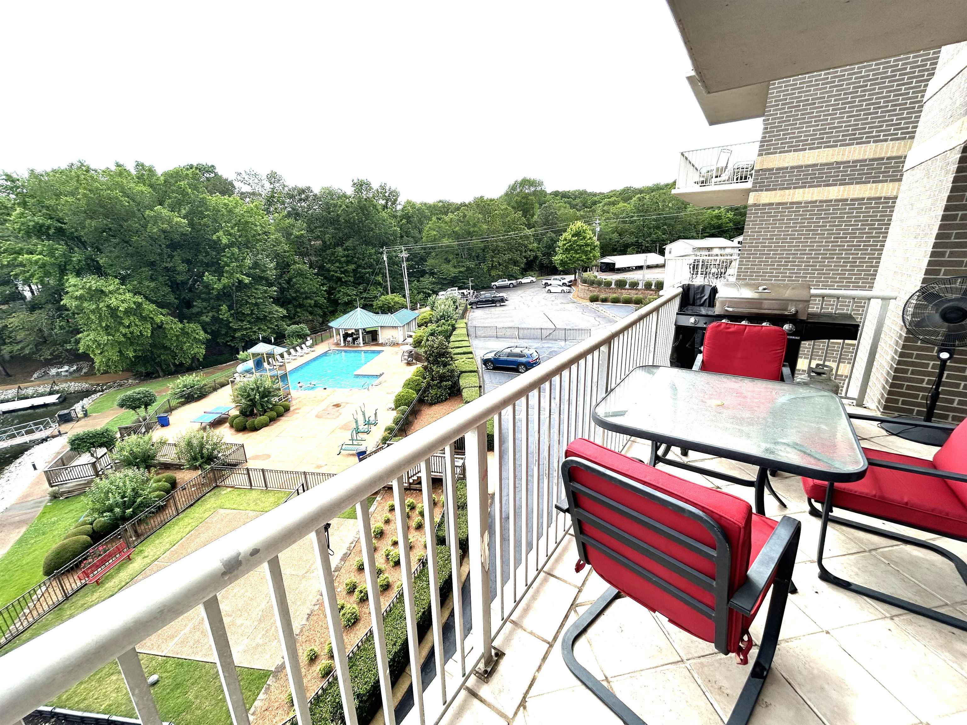 380 Rd Iuka Ms 38852, Unit P 402 Iuka, MS 38852 - Photo 18 of 25 a view of city from a balcony