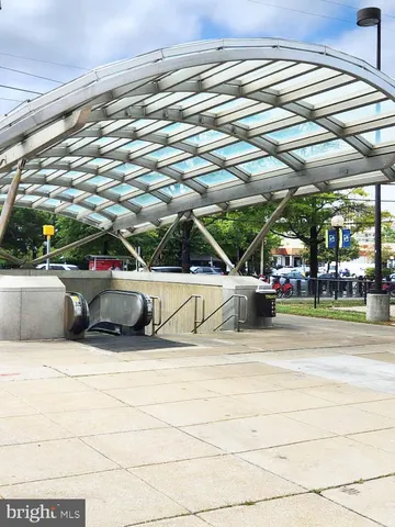 $2,300 | 11800 Old Georgetown Road, Unit 1537, North Bethesda, MD 20852