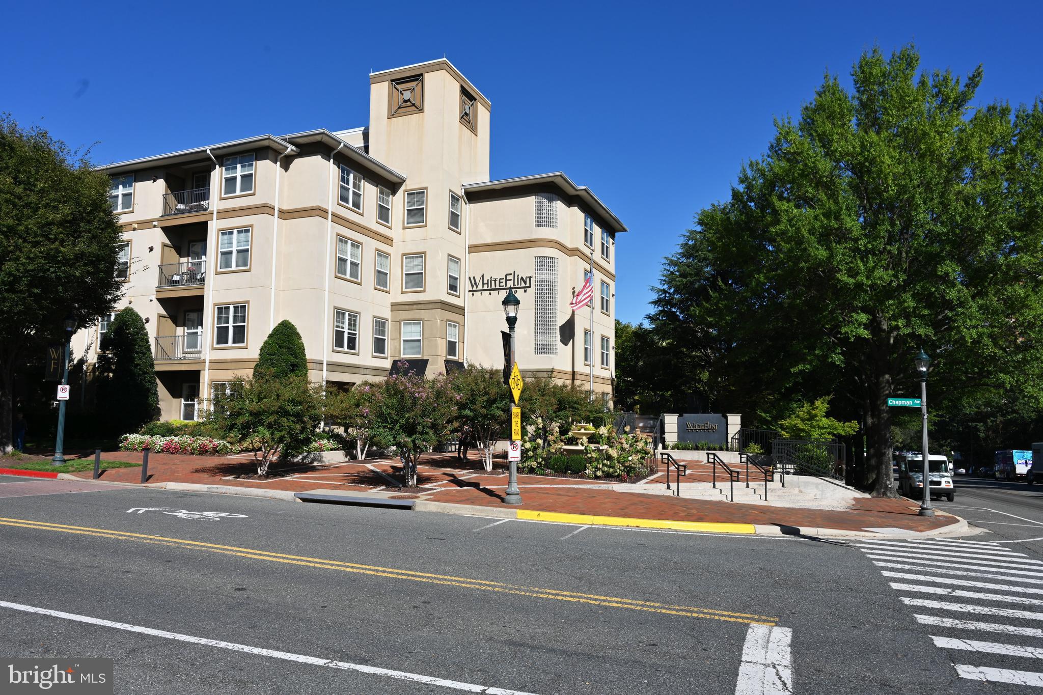 11800 Old Georgetown Road, Unit 1537 North Bethesda, MD 20852 - Photo 2 of 20 a view of a building with a street