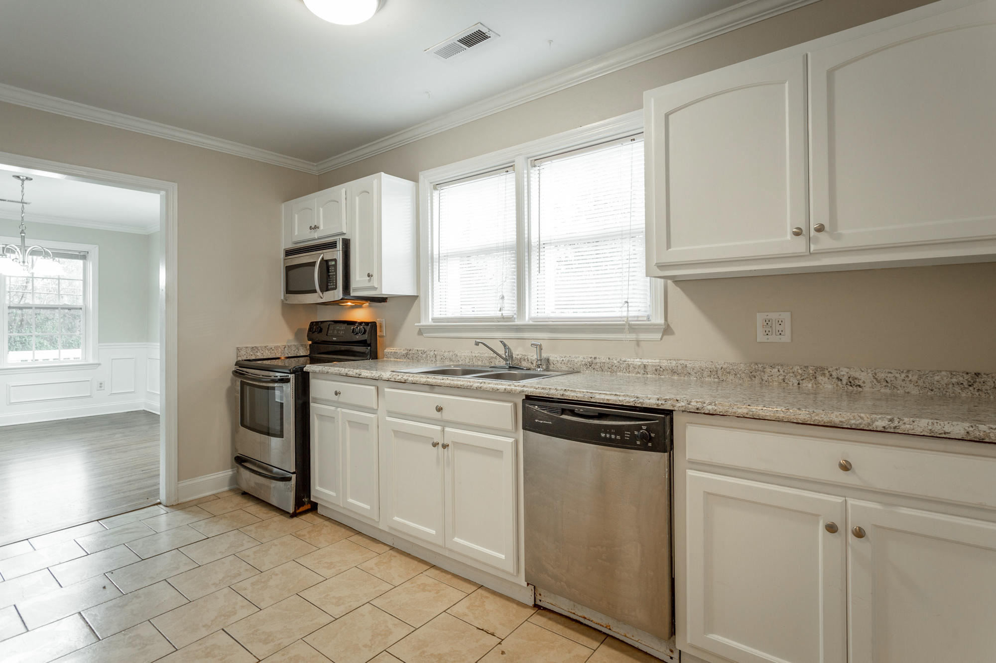 1332 Wilson Road Rossville, GA 30741 - Photo 5 of 21 Light and Airy