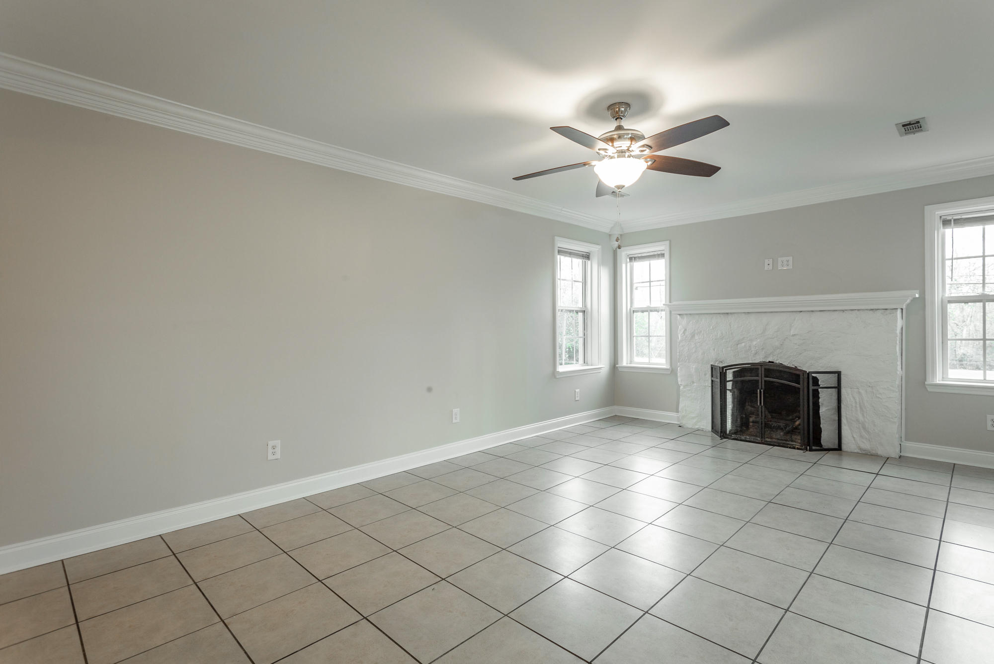 1332 Wilson Road Rossville, GA 30741 - Photo 7 of 21 Family Room
