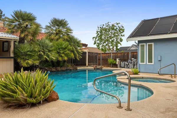 $655,000 | 2527 Amberwood Drive, Lodi, CA 95242