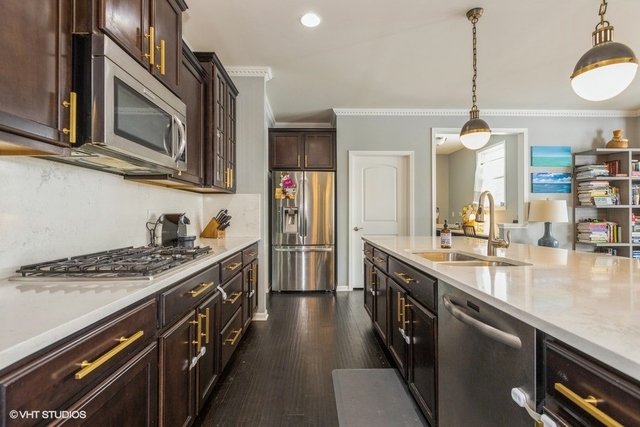 4056 Juneberry Road Naperville, IL 60564 - Photo 6 of 22