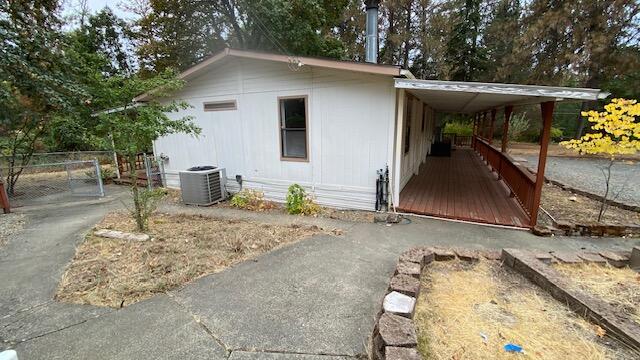 1740 Summit Loop Grants Pass, OR 97527 - Photo 29 of 39 LEFT SIDE END