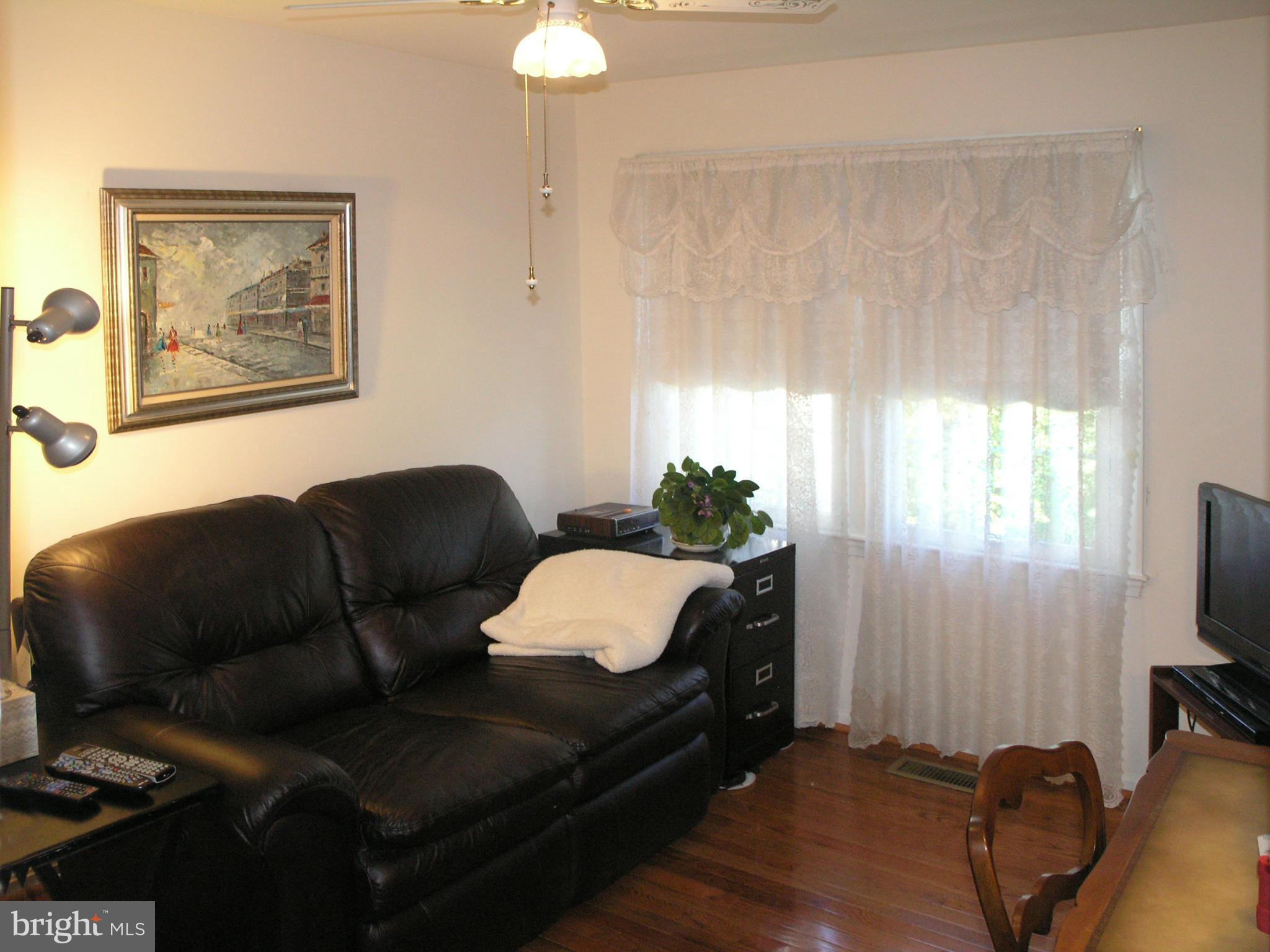 2148 Greenkeepers Court Reston, VA 20191 - Photo 16 of 26 Bedroom