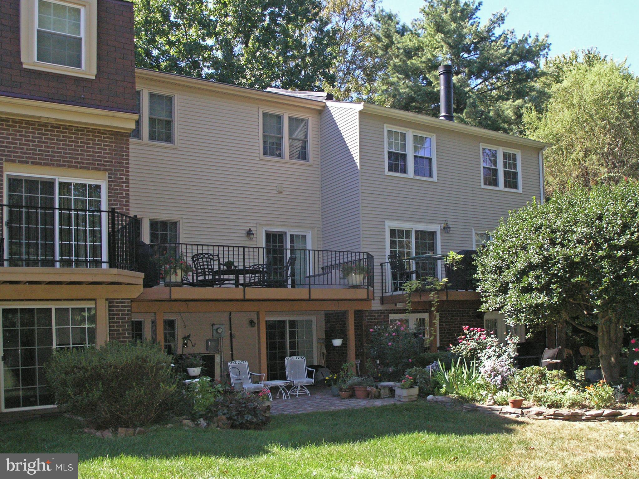 2148 Greenkeepers Court Reston, VA 20191 - Photo 25 of 26 Exterior (Rear)
