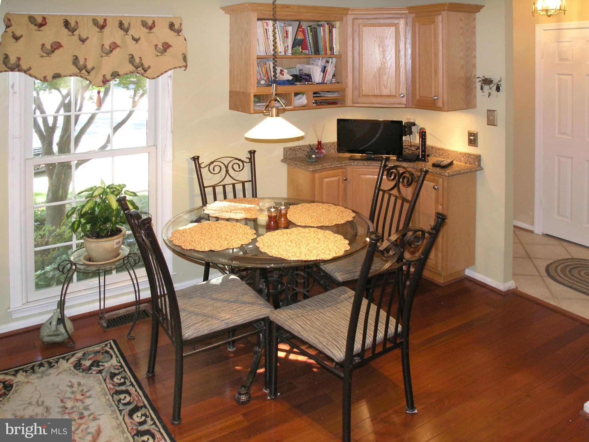 2148 Greenkeepers Court Reston, VA 20191 - Photo 4 of 26 Kitchen