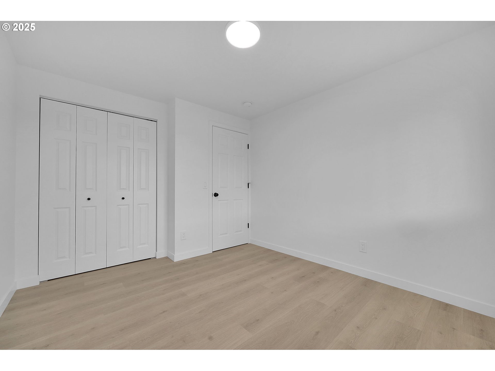 1090 Dixie Drive Springfield, OR 97478 - Photo 31 of 48 a view of an empty room