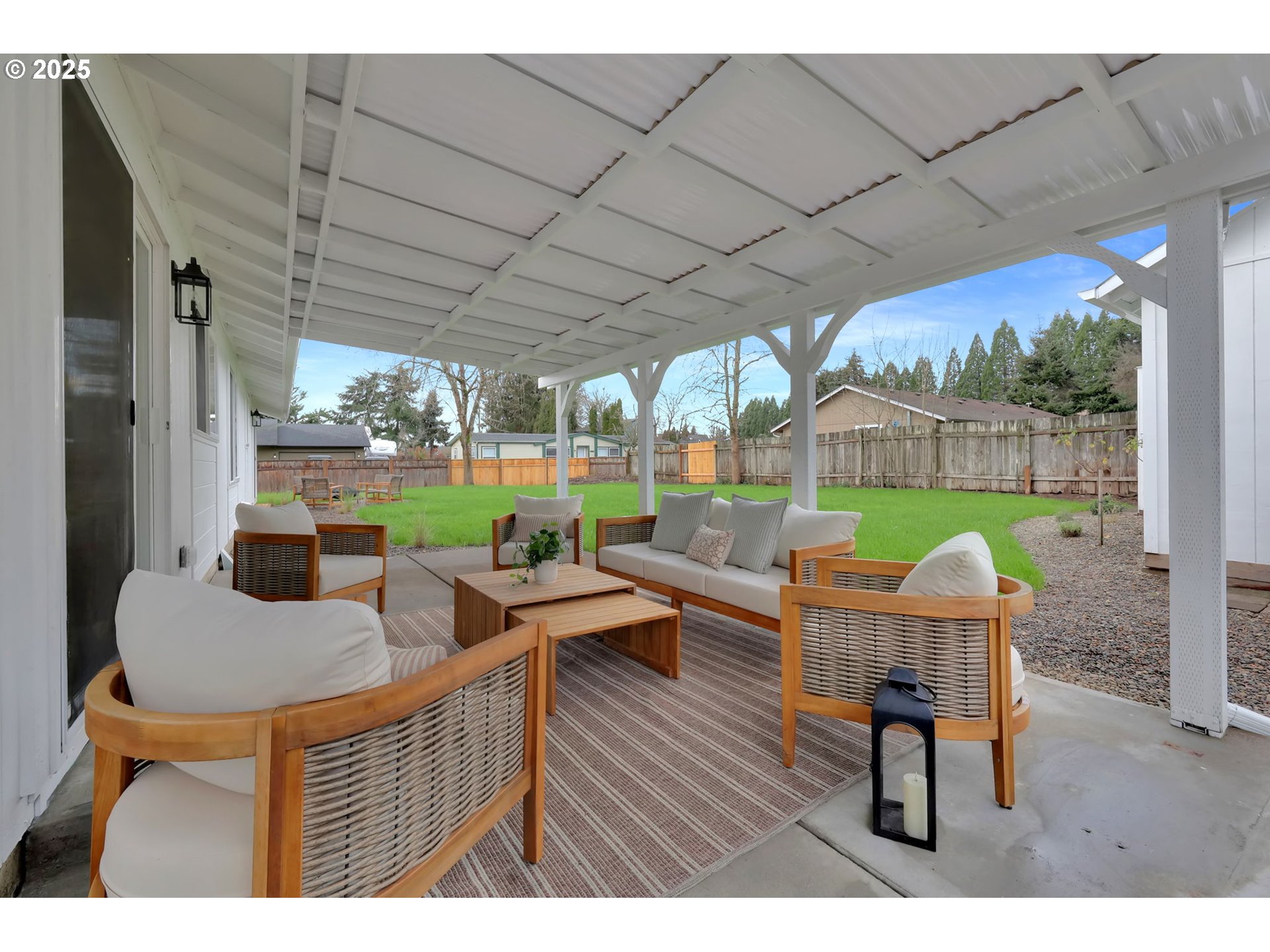 1090 Dixie Drive Springfield, OR 97478 - Photo 36 of 48 a outdoor view with a sitting space