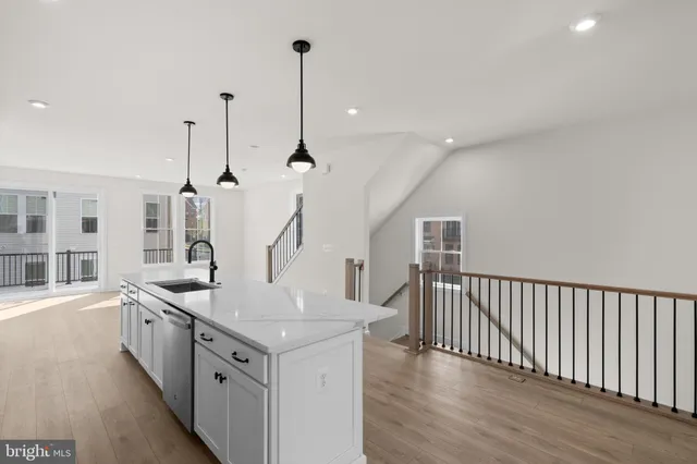 $886,434 | 42119 Picasso Square, Ashburn, VA 20148