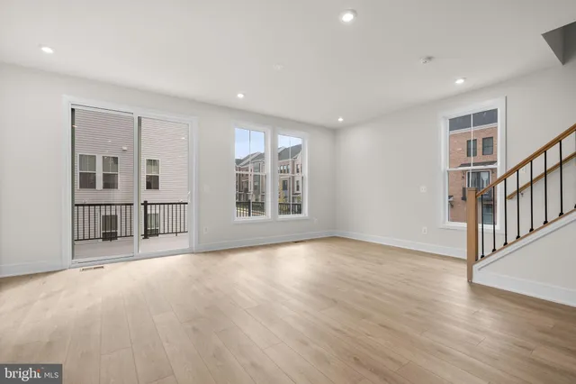 $886,434 | 42119 Picasso Square, Ashburn, VA 20148