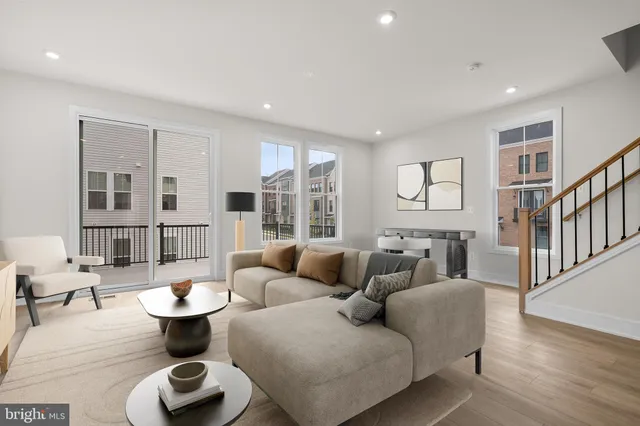 $886,434 | 42119 Picasso Square, Ashburn, VA 20148