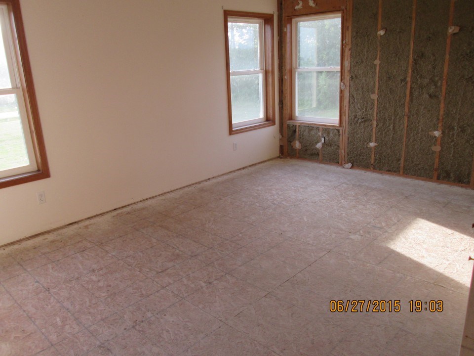 7479 East Broomfield Road Mount Pleasant, MI 48858 - Photo 11 of 25 1802146-10.JPG