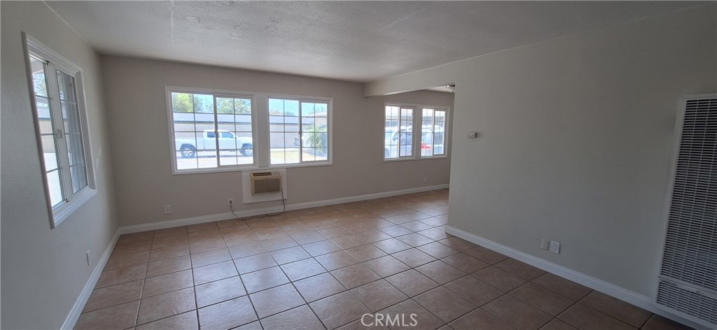 5010 Golden Avenue, Unit B Riverside, CA 92505 - Photo 4 of 13