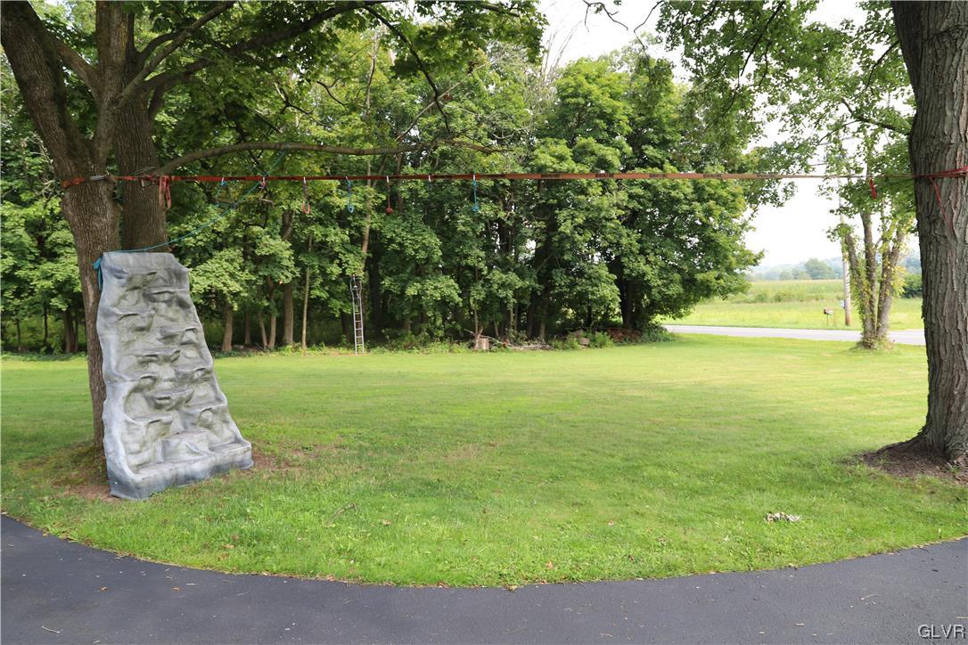 6733 Passer Road Coopersburg, PA 18036 - Photo 23 of 33 Gallery Image 23