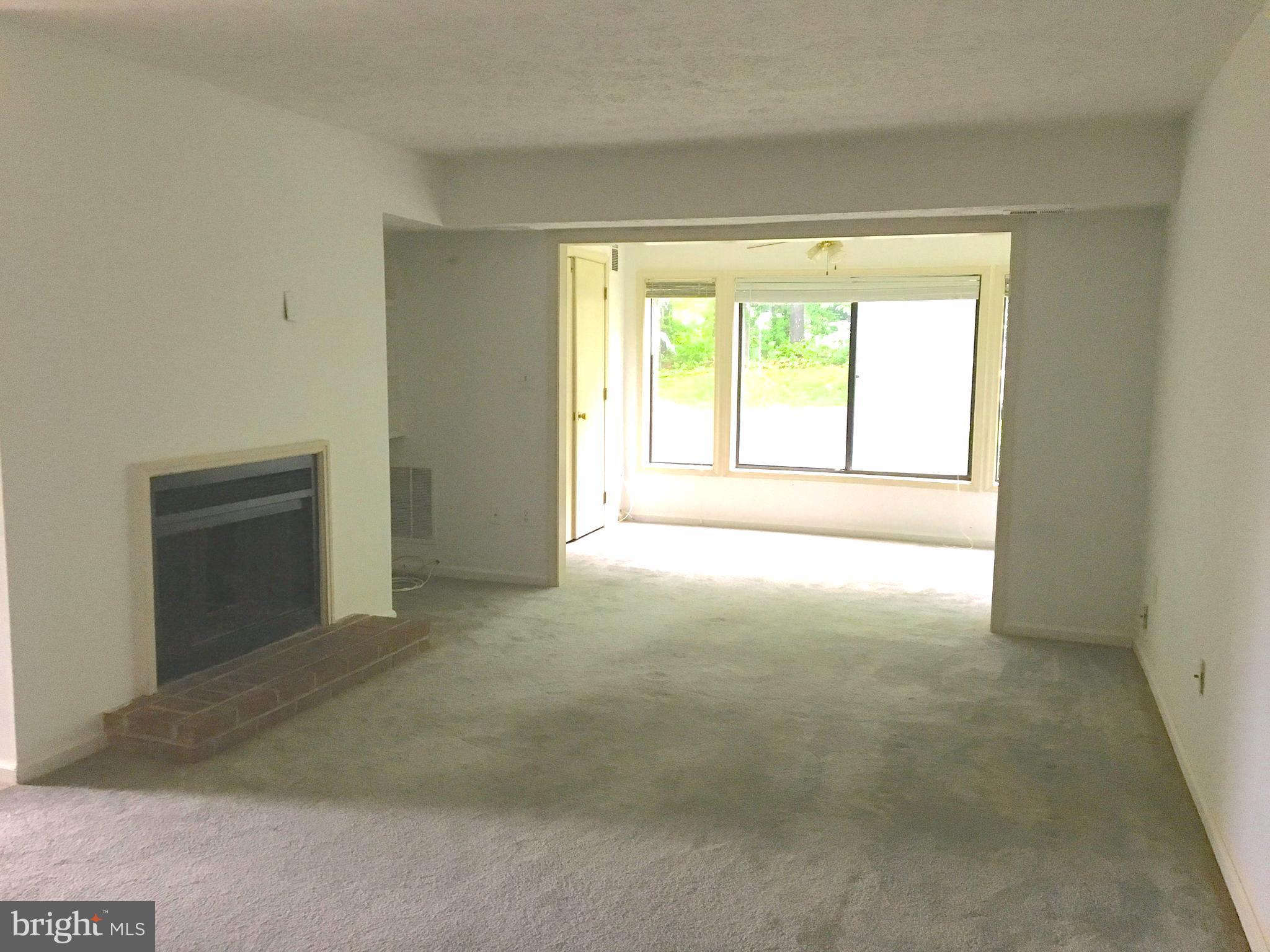 2271 Hunter's Run Drive, Unit 2271 Reston, VA 20191 - Photo 8 of 28 Dining Room