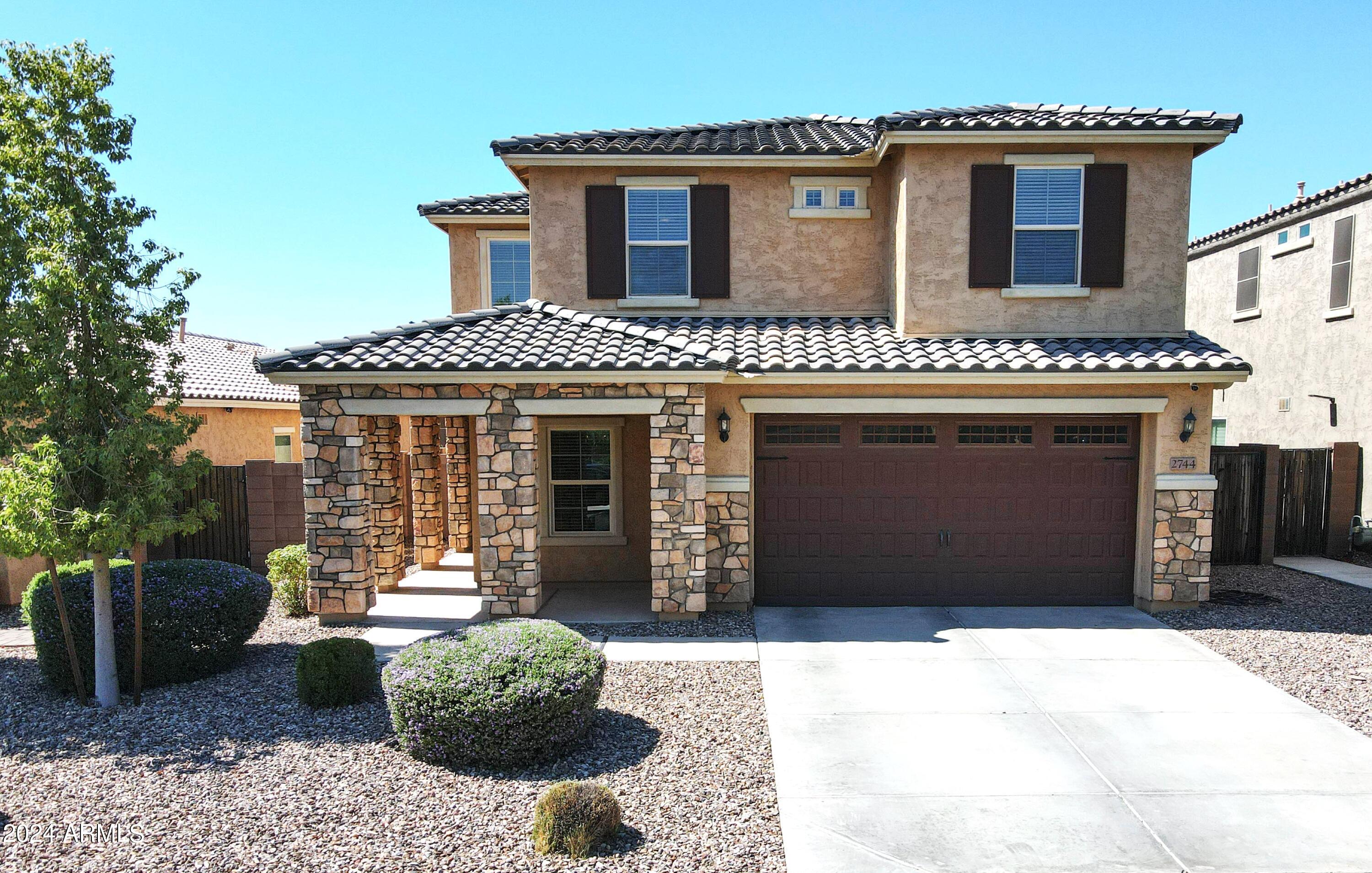 2744 East Gillcrest Road Gilbert, AZ 85298 - Photo 1 of 71 2744 Gillcrest Drone-21