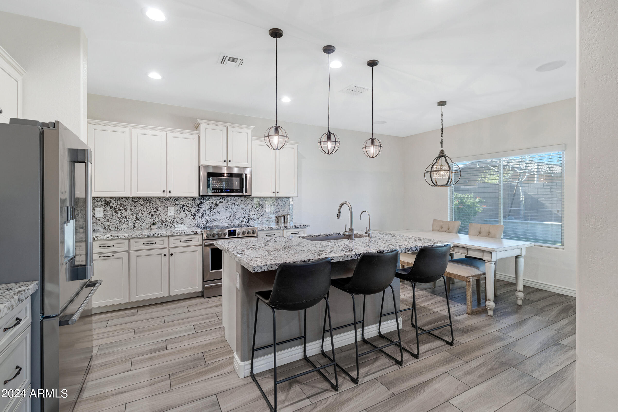 2744 East Gillcrest Road Gilbert, AZ 85298 - Photo 8 of 71 2744 E Gillcrest Rd-16