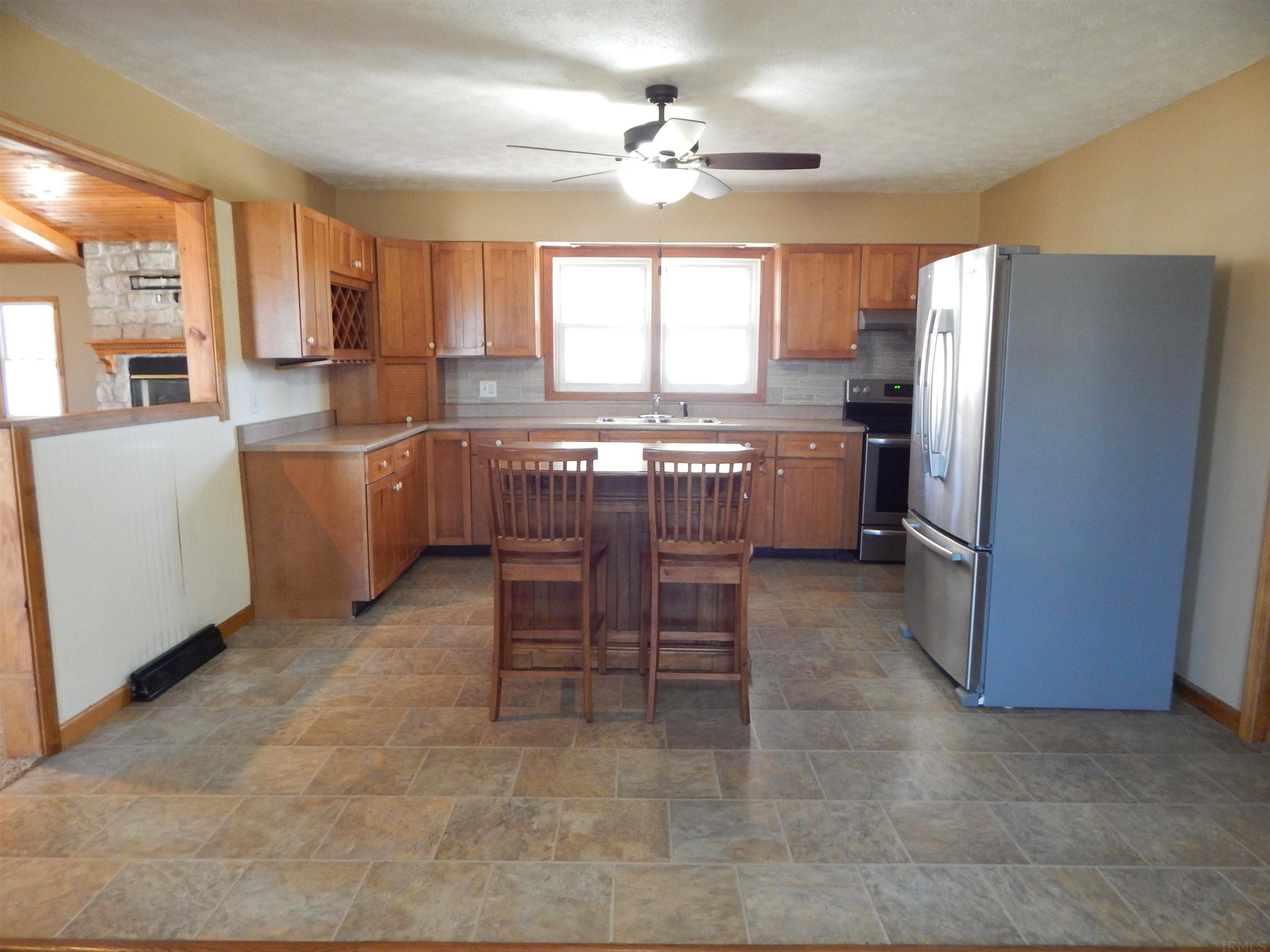 198 Guthrie Road Bedford, IN 47421 - Photo 3 of 30 Gallery Image 3