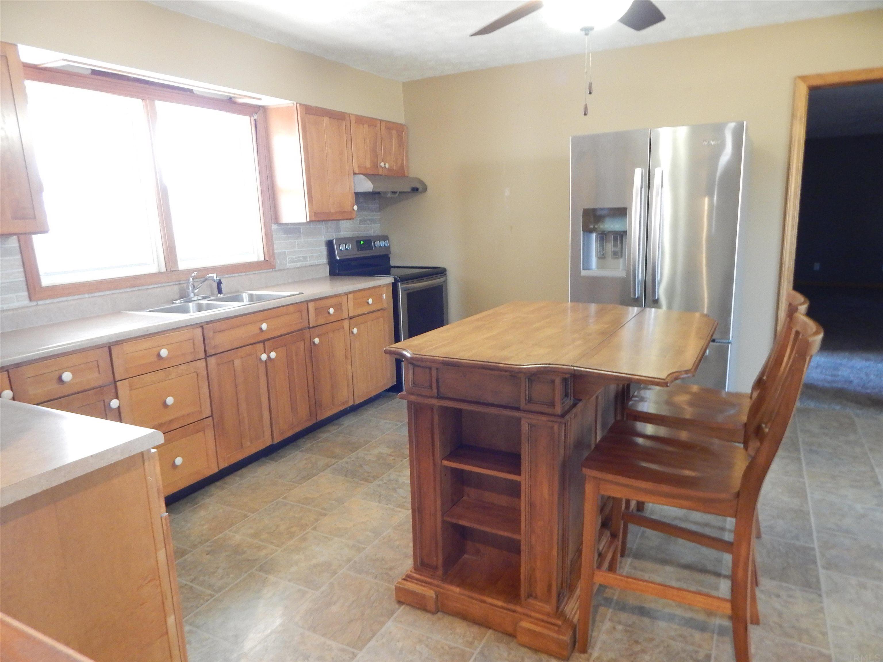 198 Guthrie Road Bedford, IN 47421 - Photo 5 of 30 Gallery Image 5
