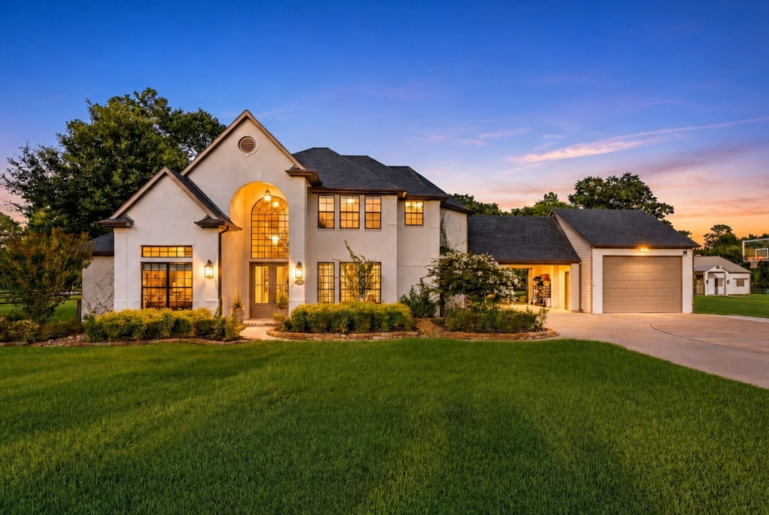 Welcome to 23210 Willowcreek Stables Rd