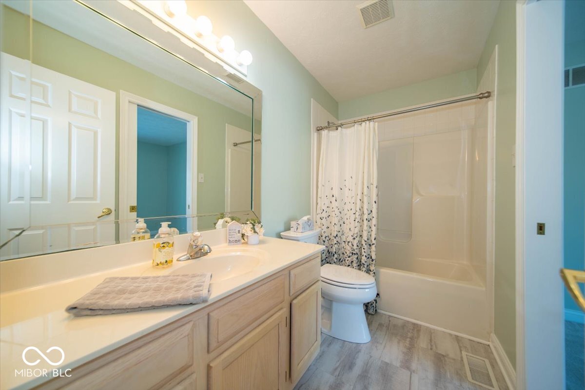 7300 Pymbroke Circle Fishers, IN 46038 - Photo 22 of 49