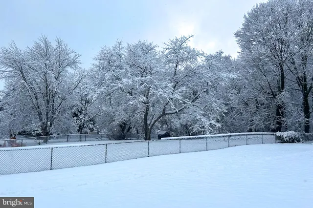 $475,000 | 425 Longfellow Drive, Williamstown, NJ 08094