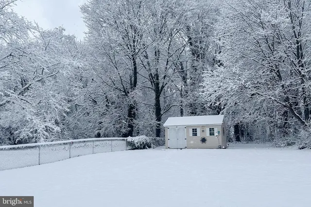 $475,000 | 425 Longfellow Drive, Williamstown, NJ 08094