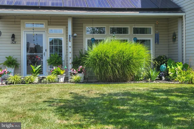 $475,000 | 425 Longfellow Drive, Williamstown, NJ 08094