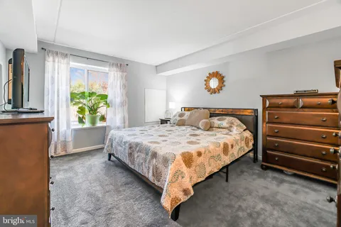 $190,000 | 5200 Hilltop Drive, Unit 42, Brookhaven, PA 19015